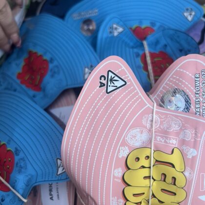 Authentic Tedz Budz

Mixed Flavors

Shipped 📦:
1 lb @ 4000
1/2 lb @ 2100
1/4 lb @ 1150
Oz @ 300
1/2 Oz @ 200