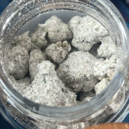 KAWS Snowcaps

Shipped 📦:
1 lb $700
1/2 lb $400
1/4 lb $250
